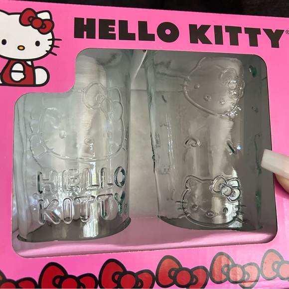 Hello Kitty Glass Tumbler Set - Picture 2 of 3